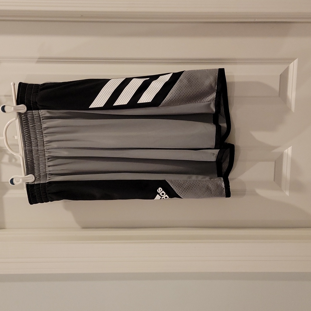Adidas grey & black basketball shorts. Size medium.  Great condition